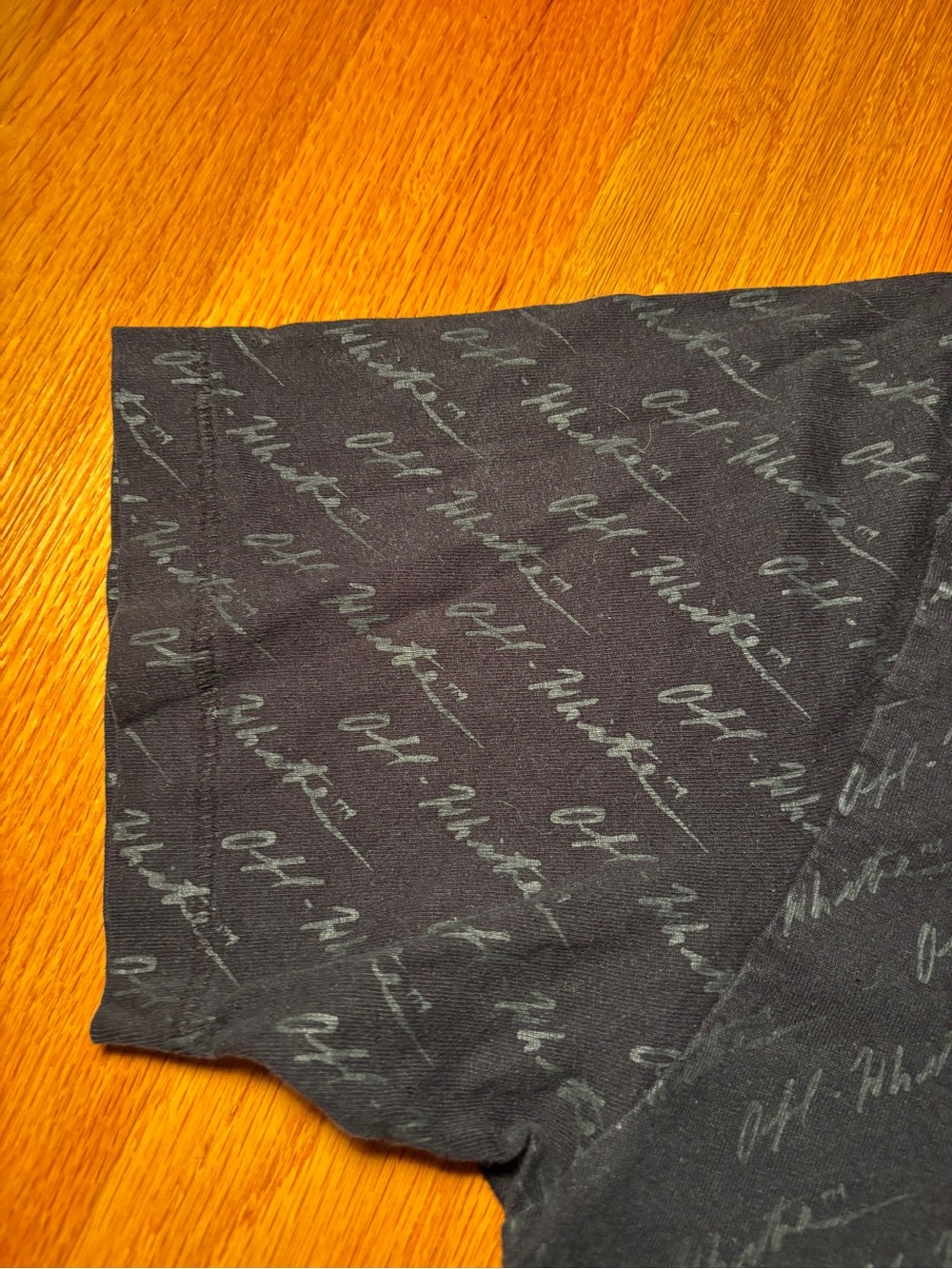Off-White Script Monogram Tshirt 🔥 - Picture 3 of 5